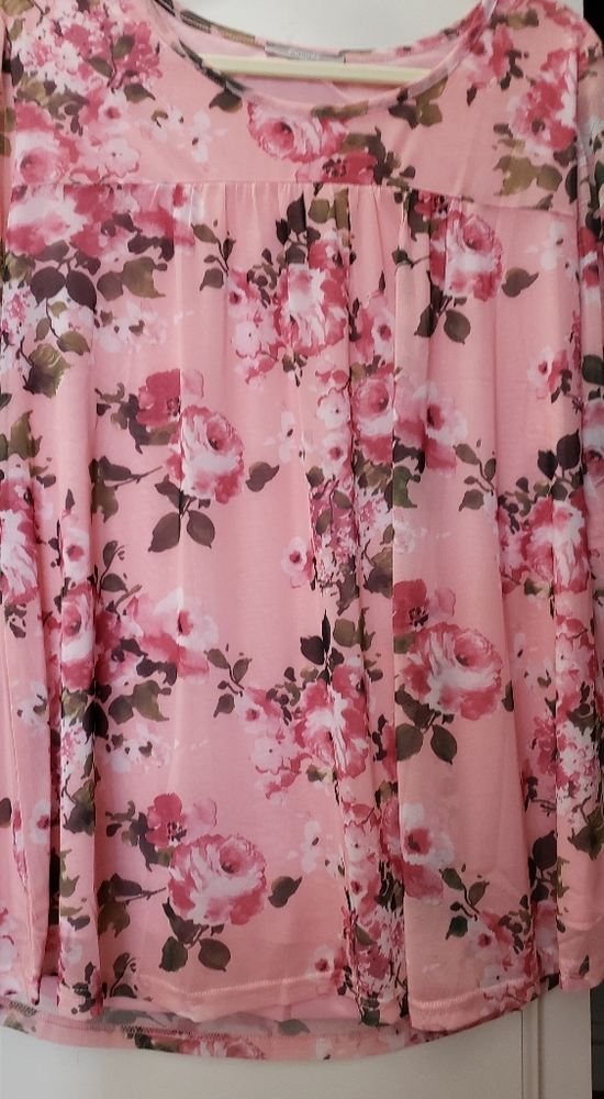 Pretty floral blouse SZ 16/18